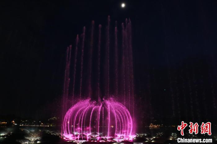 杭州西湖音乐喷泉时隔三年回归试运行 新增亚运