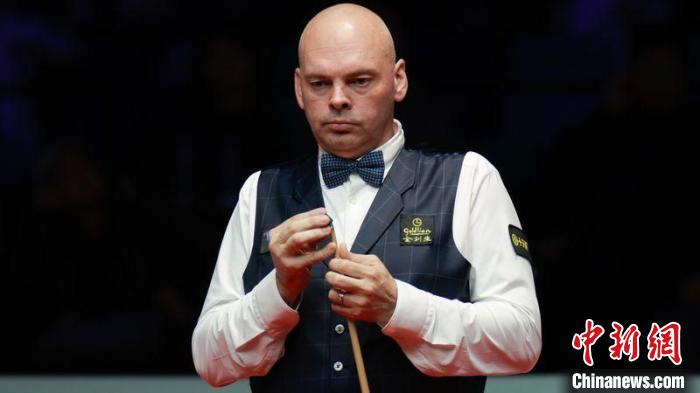 老将宾汉姆6-3击败特鲁姆