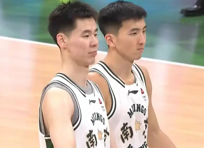 郭昊文两连崩盘致同曦两连败 三分短板成关键制