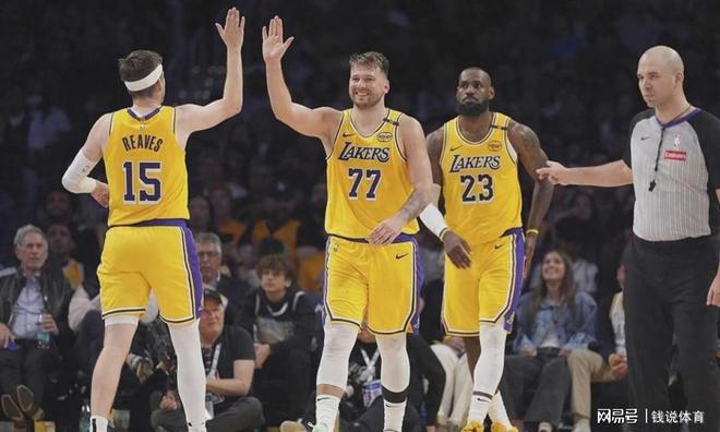 湖人双核复出希望燃起 东契奇有望火线回归助阵