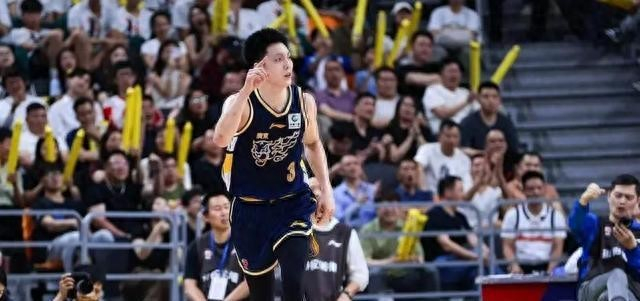 广东男篮常规赛末段阵容调整引热议